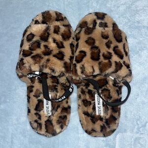 Steve Madden  slippers